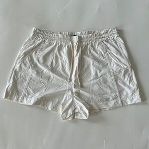 J.Crew Women's Lightweight Shorts Size XL EUC
